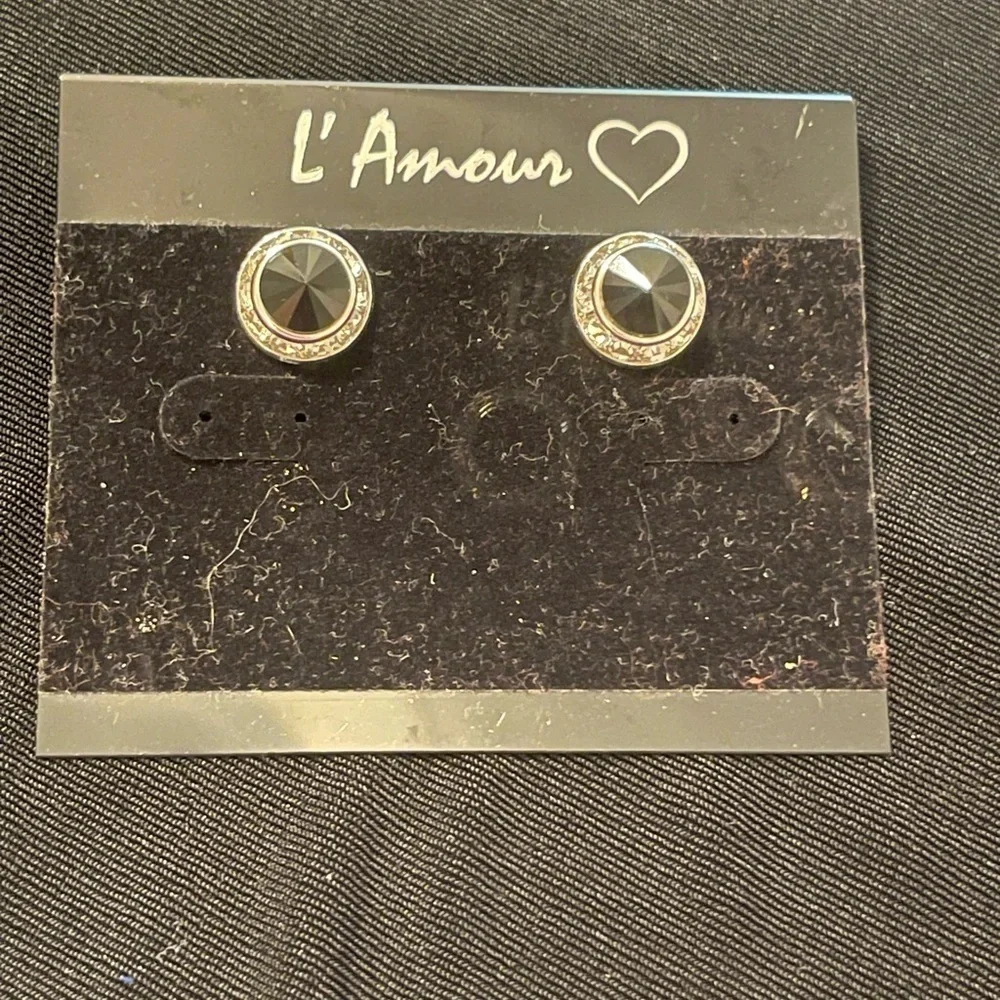 L'Amour Black and Silver Stud Earrings‎